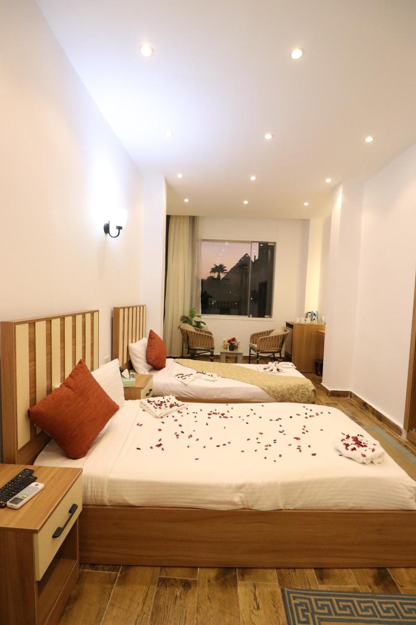 West Pyramids Hotel Kafret el-Gabal Buitenkant foto