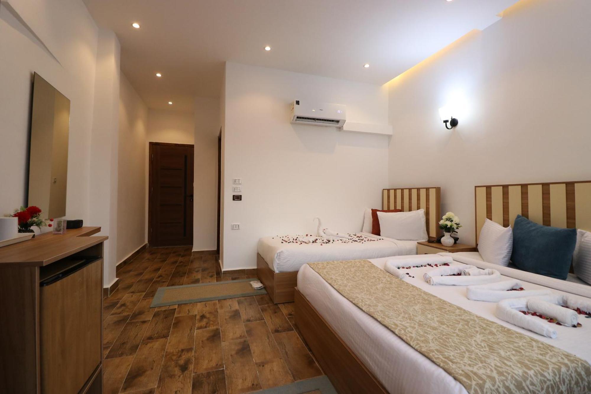 West Pyramids Hotel Kafret el-Gabal Buitenkant foto