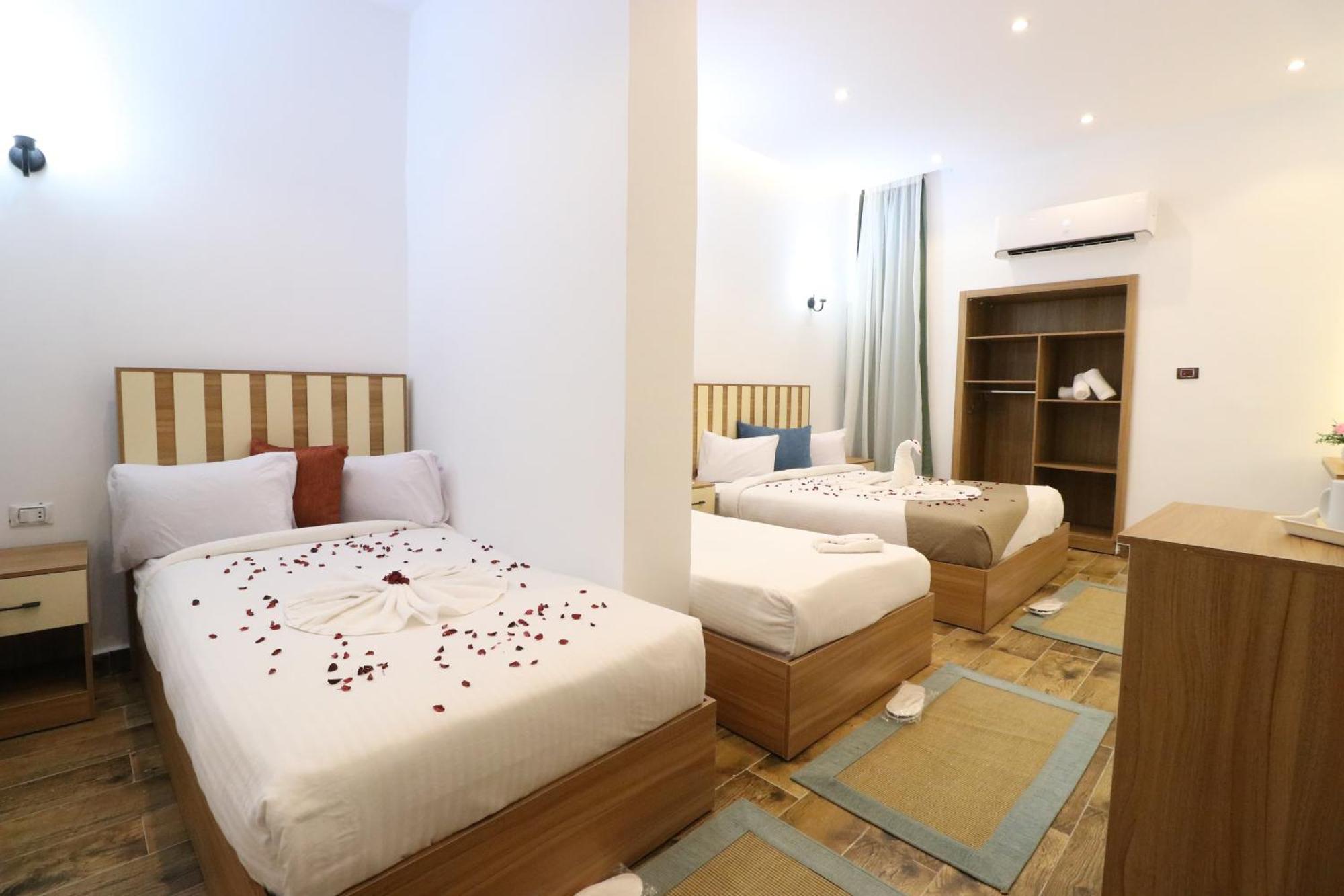 West Pyramids Hotel Kafret el-Gabal Buitenkant foto