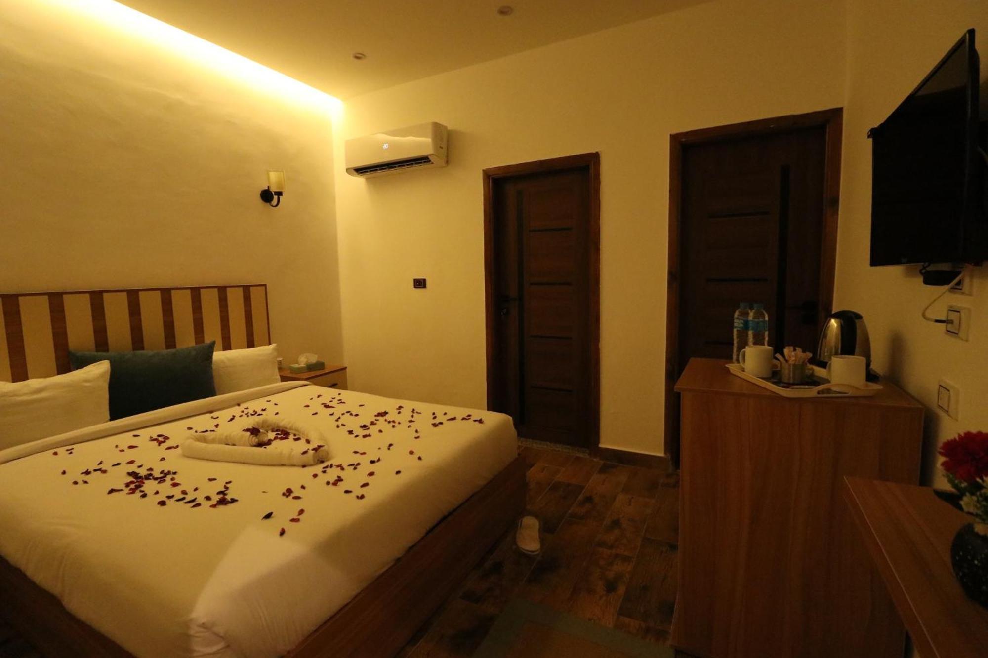 West Pyramids Hotel Kafret el-Gabal Buitenkant foto